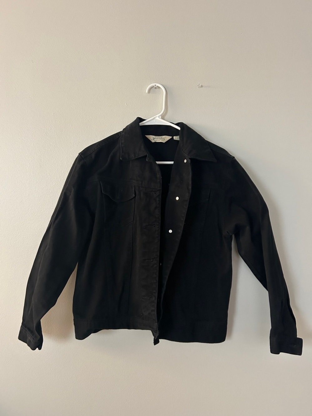 Black vintage womens jean jacket